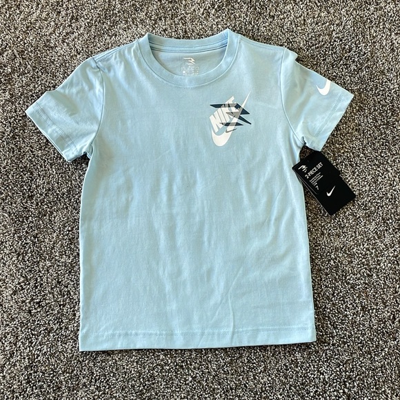 NEW! LIGHT BLUE AND TAN 2-PIECE T-SHIRT & SHORTS SET. SIZE 7. BOYS. - Picture 5 of 8